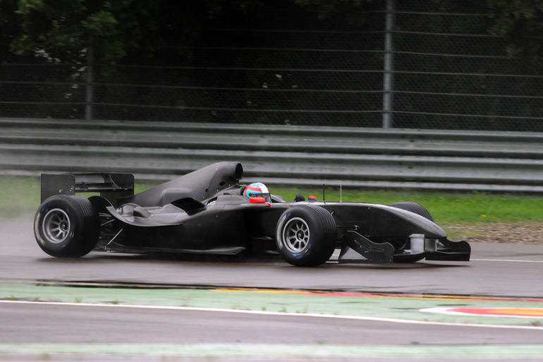 Andrea durante lo sviluppo della Ferrari per la serie A1 GP a Fiorano, foto di Mario Chiarappa