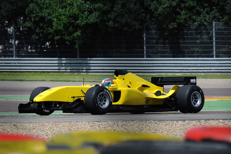 Andrea durante lo sviluppo della Ferrari per la serie A1 GP a Fiorano, foto di Mario Chiarappa