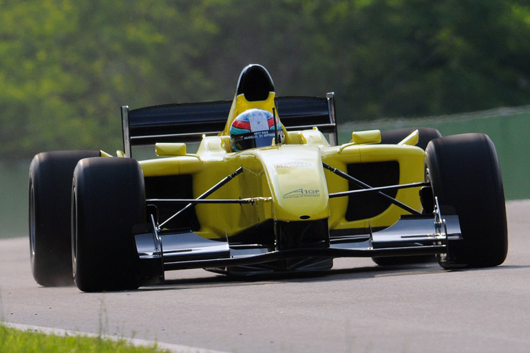 Andrea durante lo sviluppo della Ferrari per la serie A1 GP ad Imola, foto di Mario Chiarappa