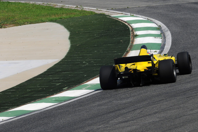 Andrea durante lo sviluppo della Ferrari per la serie A1 GP ad Imola, foto di Mario Chiarappa