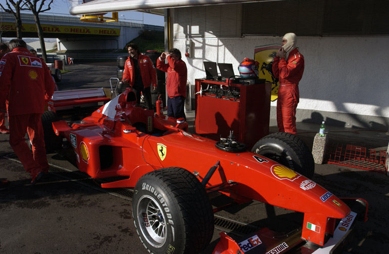 Un test a Fiorano al volante della Ferrari F399
