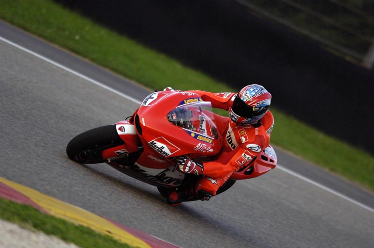 Mugello, Andrea durante un test con la Ducati MotoGP, foto di Calogero Albanese