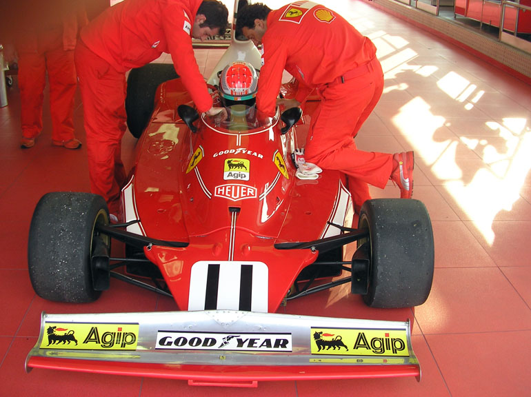Al volante della Ferrari 312T di Niki Lauda