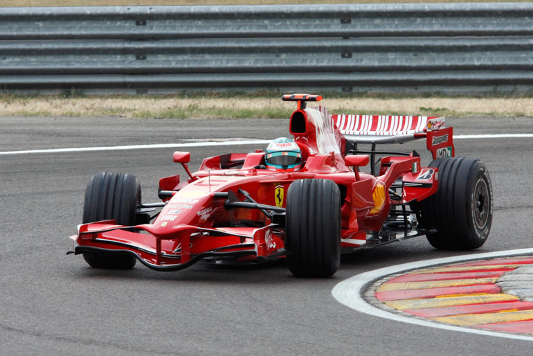 Andrea durante lo sviluppo della Ferrari F2008, foto di Antonio Bizzarri