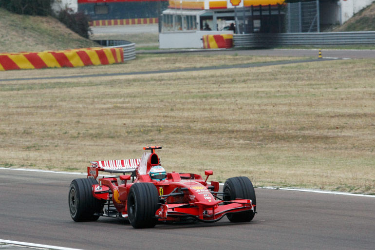 Andrea durante lo sviluppo della Ferrari F2008, foto di Antonio Bizzarri