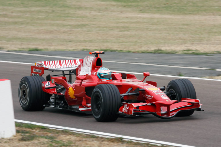 Andrea durante lo sviluppo della Ferrari F2008, foto di Antonio Bizzarri