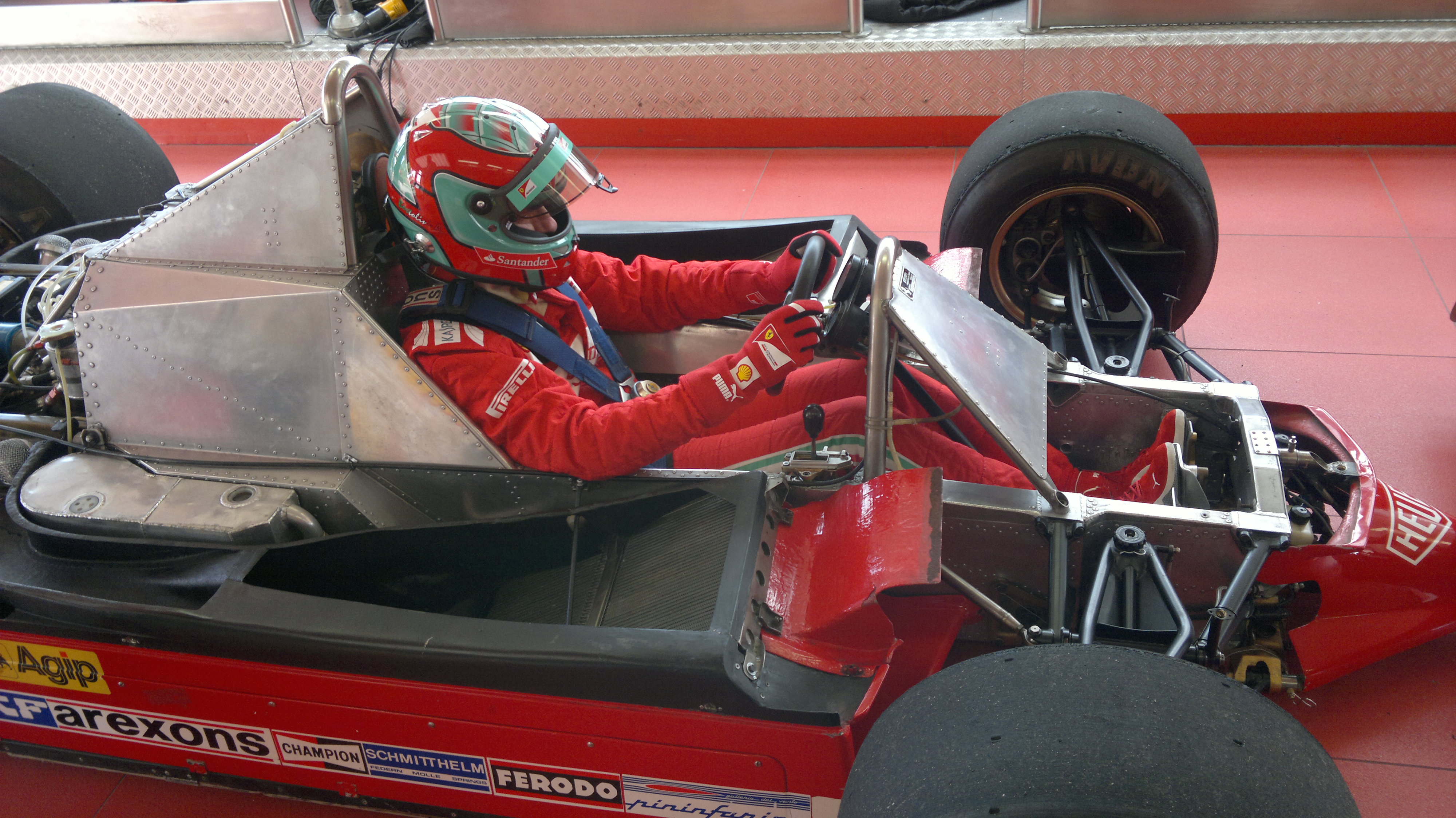 Andrea al volante della Ferrari T4