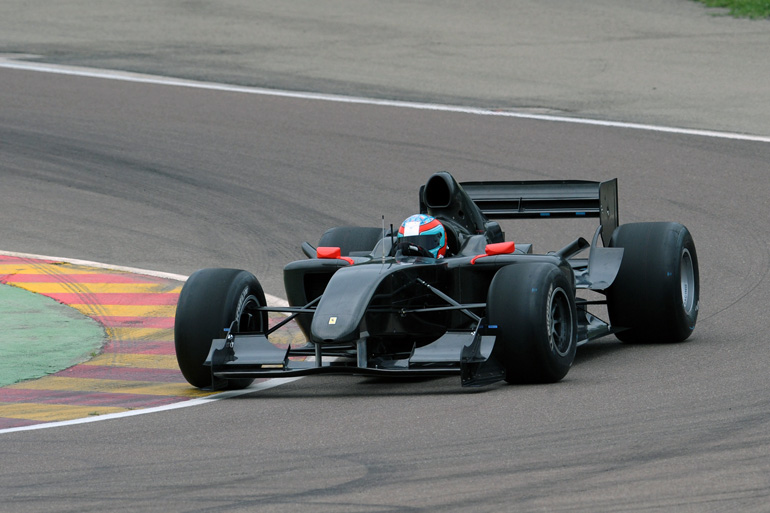 Andrea durante lo sviluppo della Ferrari per la serie A1 GP a Fiorano, foto di Mario Chiarappa